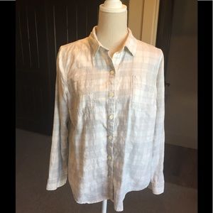 Old navy button up top